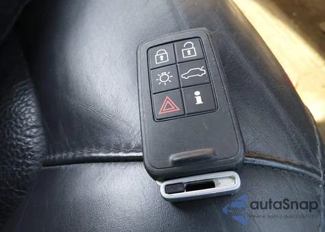 2013 Volvo Xc70 T6 from USA, damaged, VIN YV4902BZ7D1163112